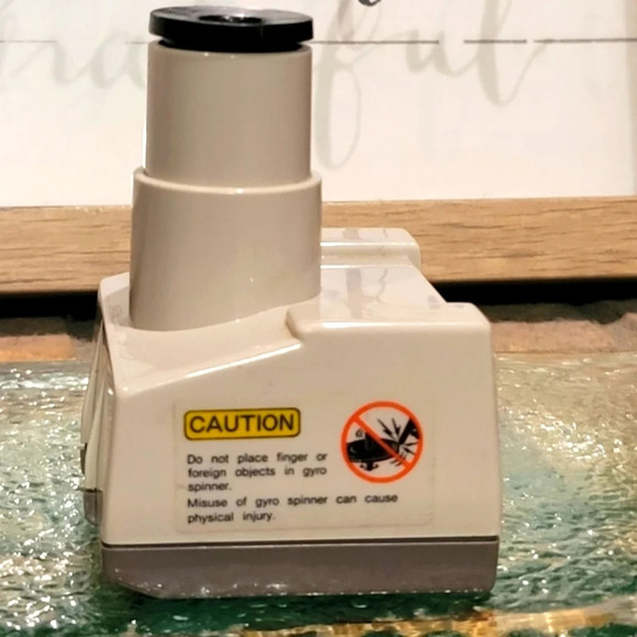 Nintendo NES R.O.B the ROBOT Gyro Small Rail Attachment & Gyro Motor - Picture 4 of 8